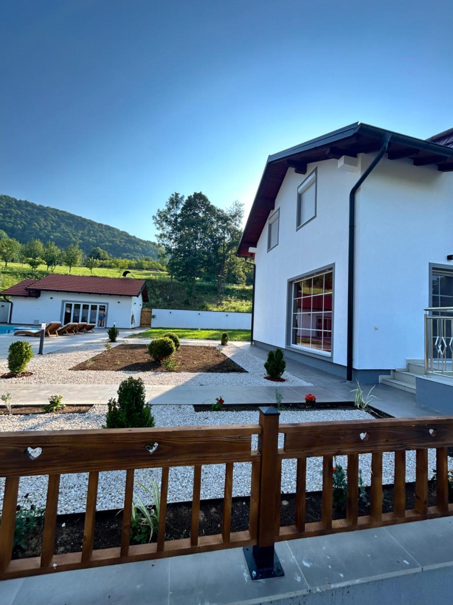 Romantic Lodge Banja Luka Ngoại thất bức ảnh