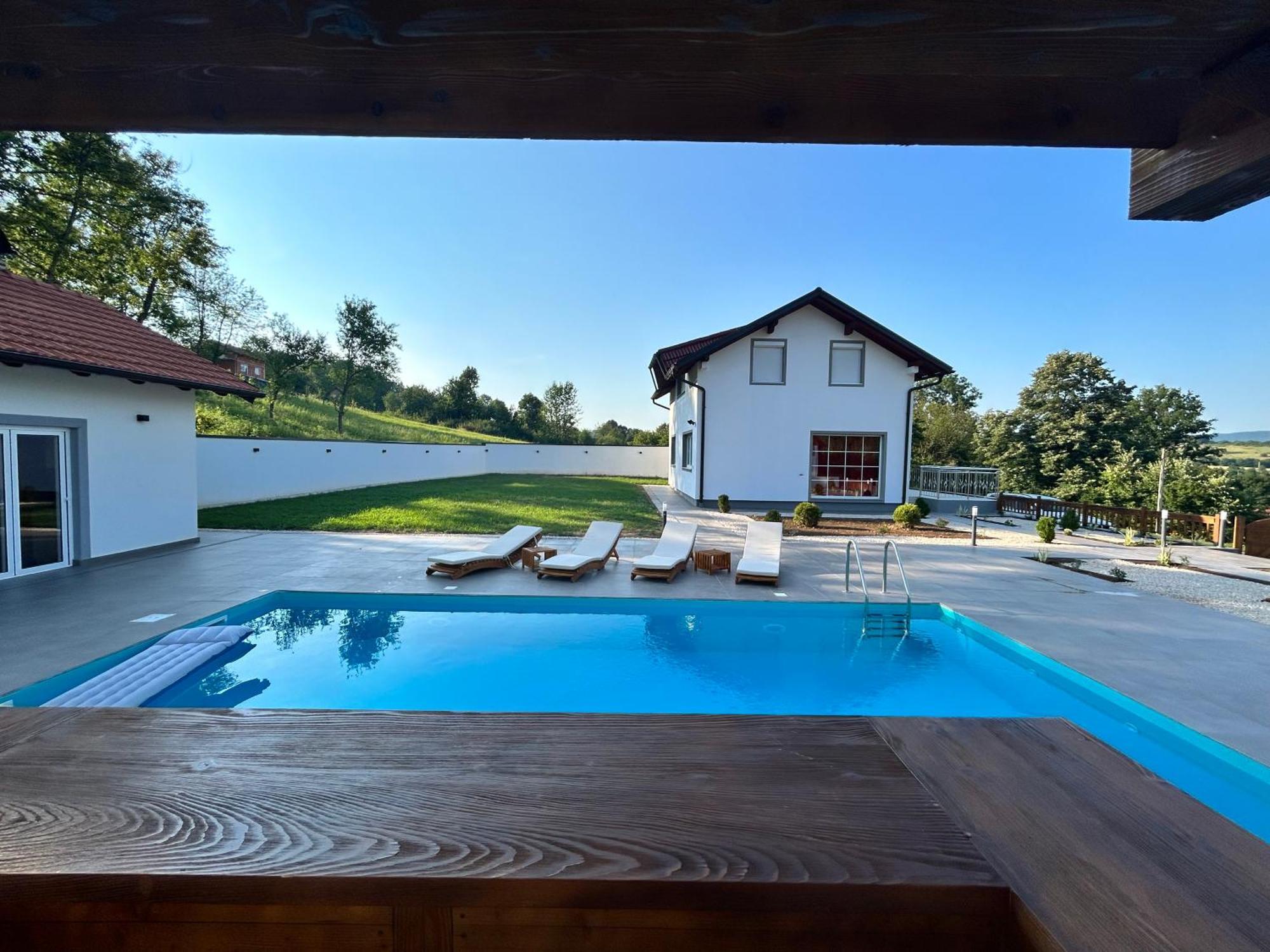 Romantic Lodge Banja Luka Ngoại thất bức ảnh