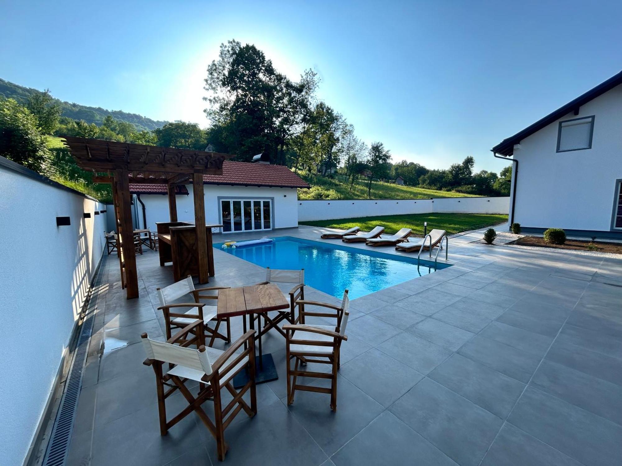 Romantic Lodge Banja Luka Ngoại thất bức ảnh
