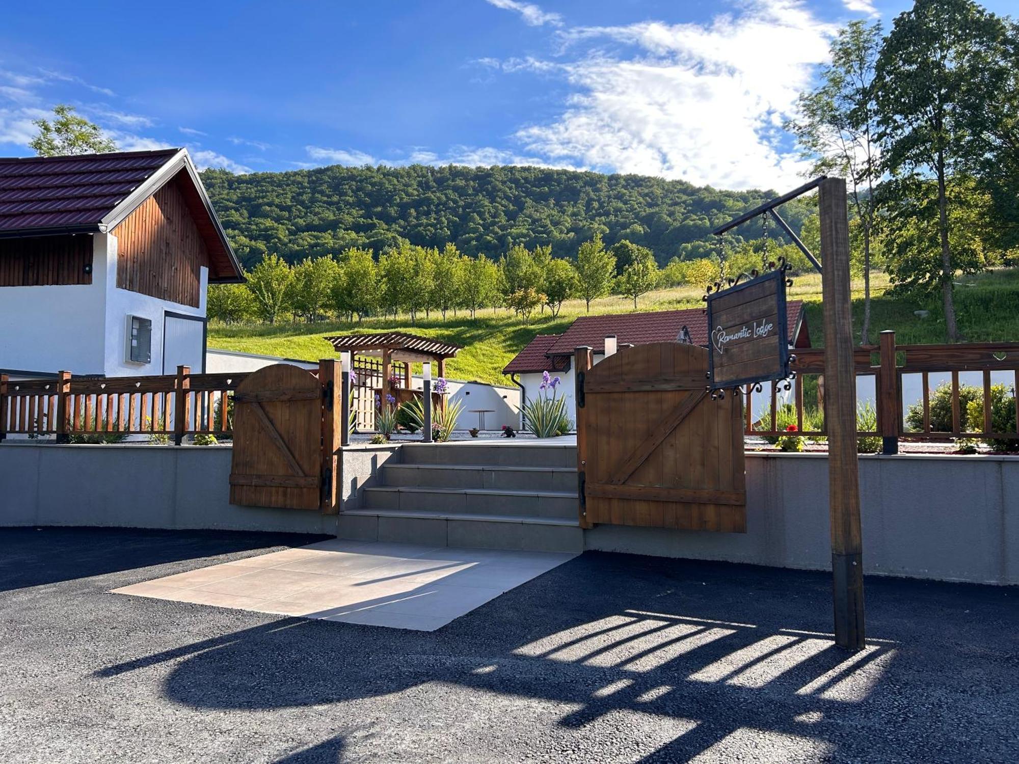 Romantic Lodge Banja Luka Ngoại thất bức ảnh